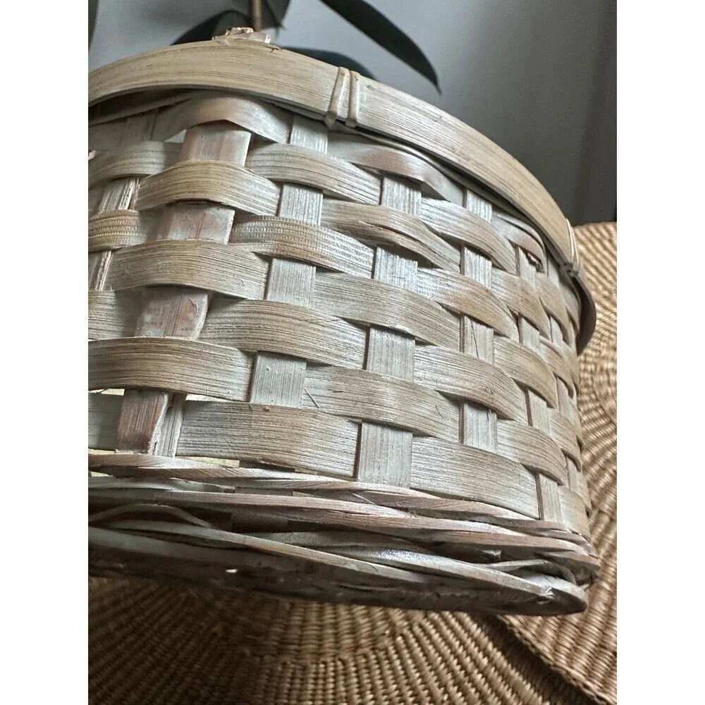9” diameter circle wicker decorative basket
